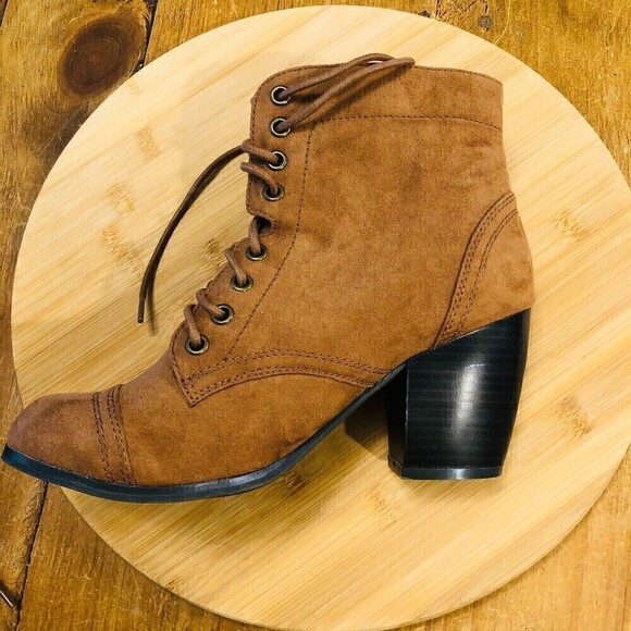 C.R. Women's Ankle Bootie, Size (8) 3" Heel, Faux Suede, Lace-up, Brown #S4 - Picture 8 of 8